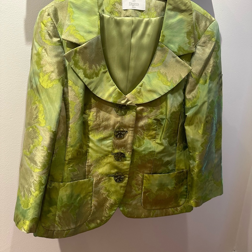 Rise and shine. Elegance jacket one of the most ancient Frence’s fashion house.